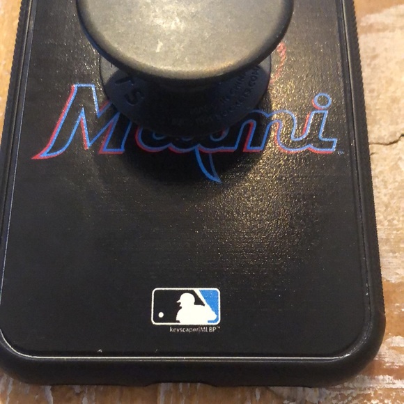 MLB Miami Marlins IPhone XR phone case & Popsocket - Picture 3 of 3